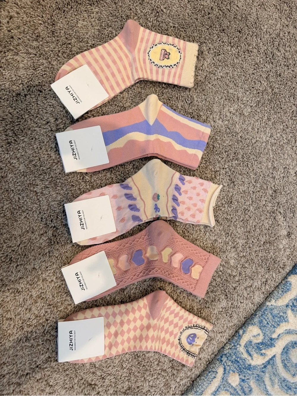 JizhiyA woMen's Pastel Pink Patterned crew  Socks - 5-Pack